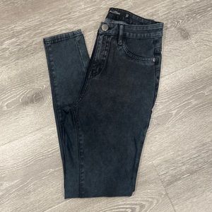 black jeans size 4 stretchy worn once!!!